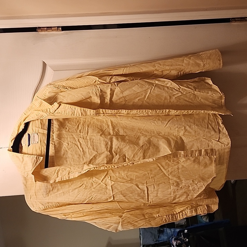 American  Eagle Vintage Slim Fit Yellow button up